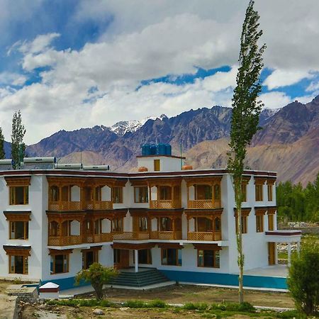 Hunder Residency Hotel Leh Exterior photo